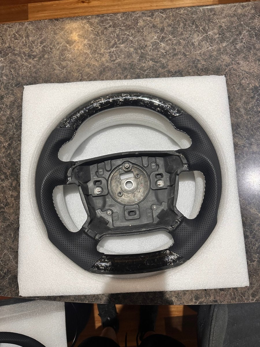 Carbon Fibre Steering Wheel – Ford Falcon BA & BF XR6, XR8, GTP (2002–2008)