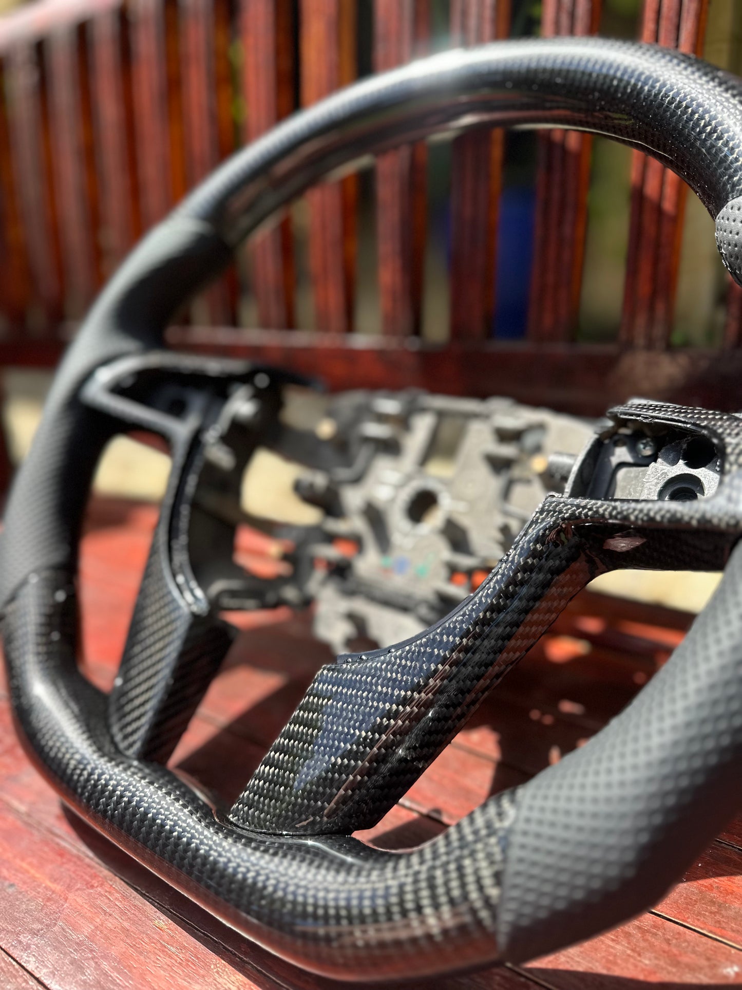 Holden Commodore VE - Carbon Fibre Steering Wheel