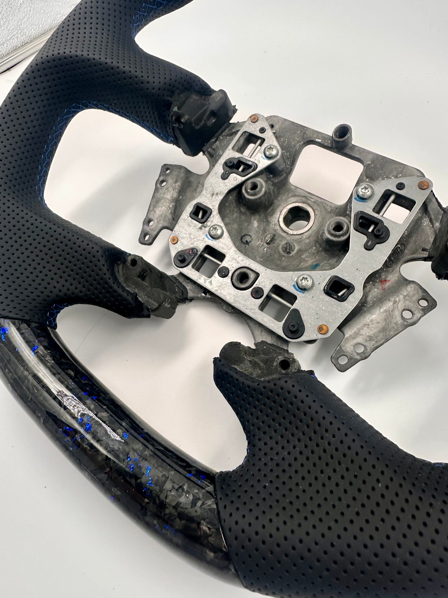 FG Falcon - Forged Carbon With Blue Flake Steering Wheel